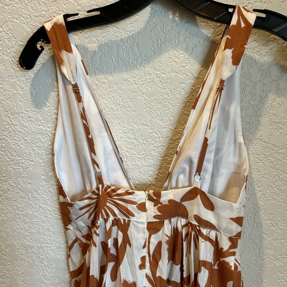 Aakaa maxi dress. NWT Size small - Picture 4 of 10